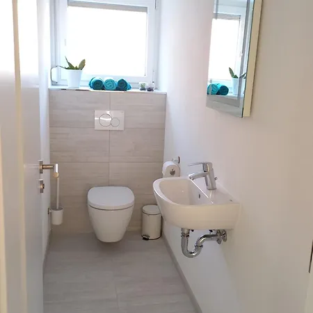 Moderne In Der Naehe Des Badestrandes Daire Bodolz